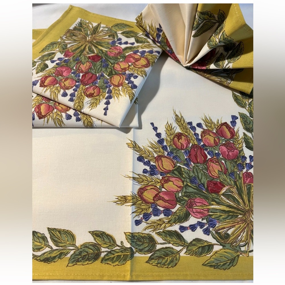 SET OF 4 NAPKINS 100% HIGH QUALITY COTTON ROSES & LAVENDER FRENCH LINEN